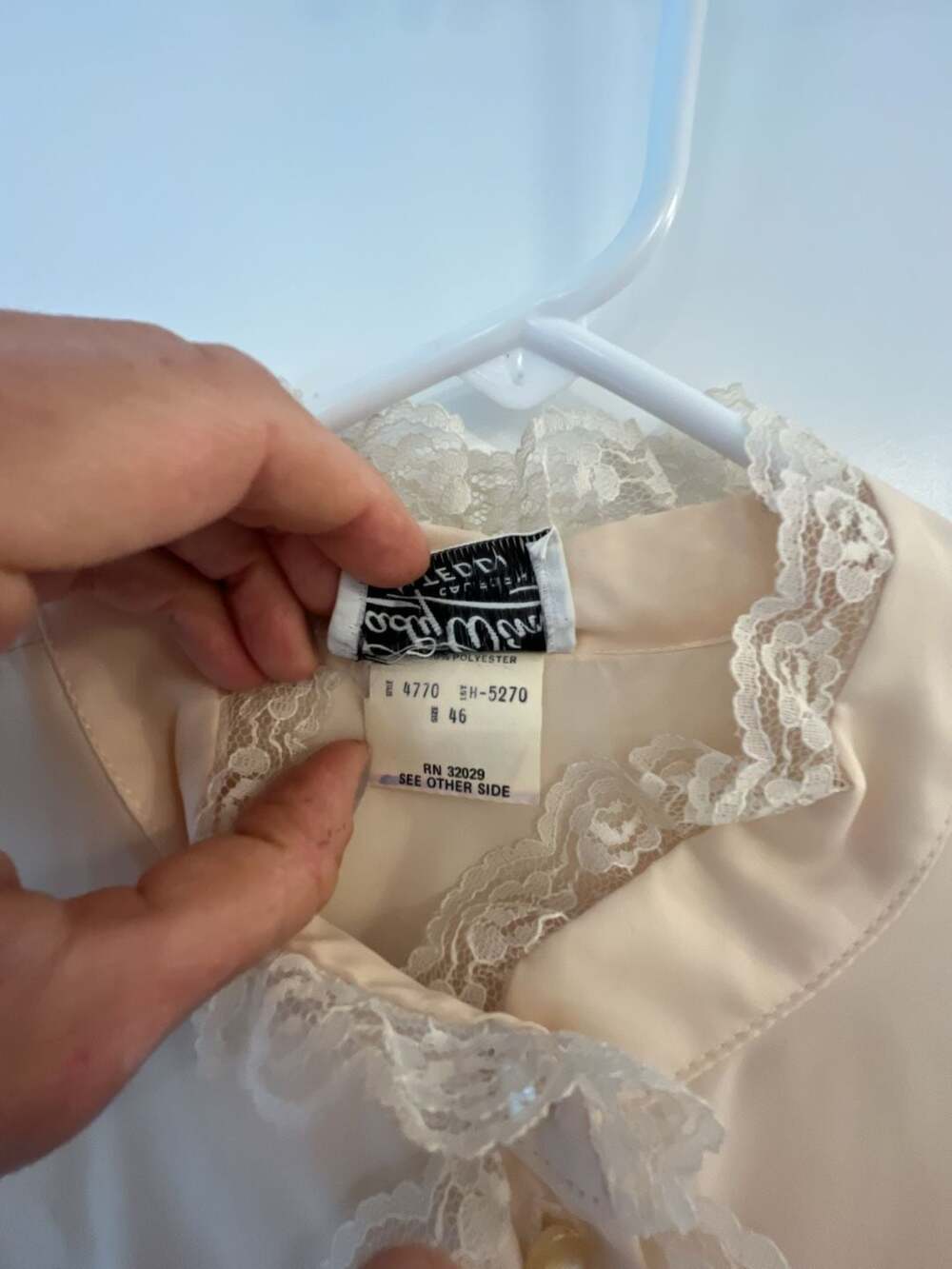 Vintage Lady Winn by Teddi California Ivory Ruffled Lace Blouse - Picture 3 of 6